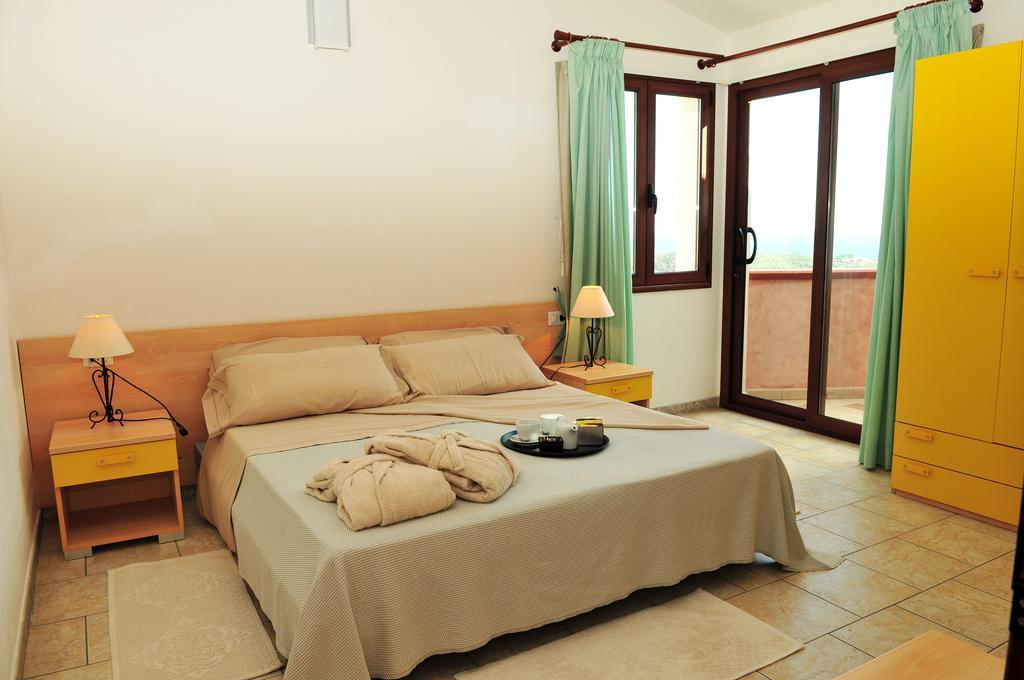 Hotel Castello บูโดนี ภายนอก รูปภาพ