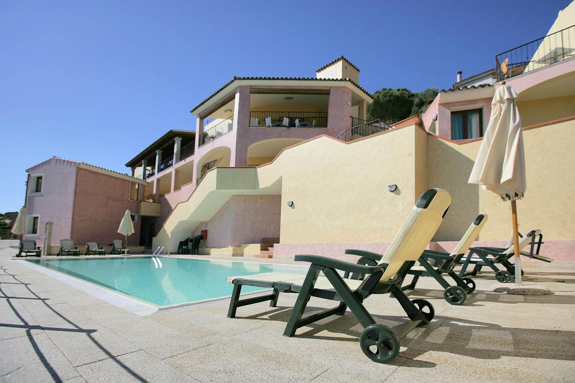 Hotel Castello บูโดนี ภายนอก รูปภาพ
